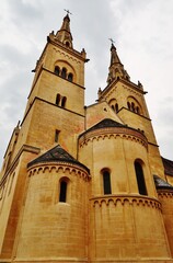 Fototapeta premium Stiftskirche, Neuchatel/Neuenburg, Westschweiz