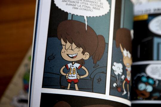  Comic book from the television series The Loud House. Lincoln and his ten sisters: Leni, Lori, Luna, Luan, Lynn, Lucy, Lana, Lola, Lisa, and Lily. Nickelodeon series. A family madness.