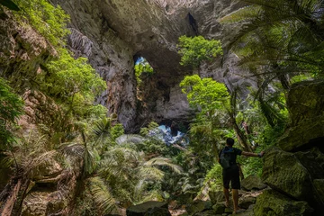 Rolgordijnen Tham Than Lot Yai cave, Khao Chot, Si Sawat District, Kanchanaburi, Thailand © ting_149