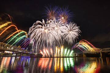 The 2022 Western & Southern/WEBN Fireworks displayed an explosive and dynamically colorful display as photographed from across the river.