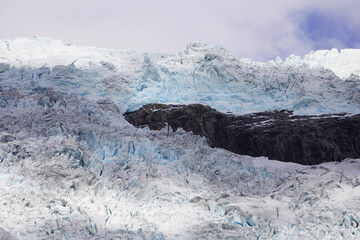 Fototapeta na wymiar Nahaufnahme vom Boyabreen Gletscher in Norwegen