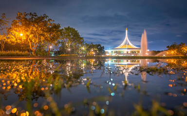 Fototapeta na wymiar Park, Suan Luang Rama IX, fountain, reflecting water at night
