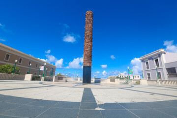 Totem, Plaza V Centenario (Plaza of the Fifth Centenary), Old San Juan, Puerto Rico