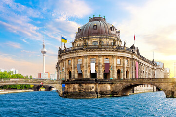 Fototapeta premium Museum Island on the Spree and view on the bridges, Berlin, Germany