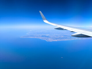 Fototapeta na wymiar southern california coastline from an air plane