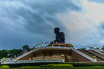 wat huay mongkol  monje gigante de templo budista de hua hin tailandia