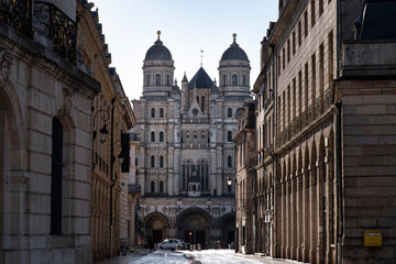 Fototapeta premium Saint Michel church in the city centre of Dijon in France