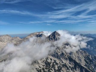 Berg in den Wolken