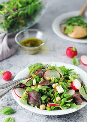 Green salad with asparagus and radish