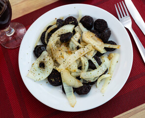Morcilla con cebolla - traditional Spanish sausage from blood