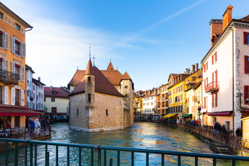 Fototapeta na wymiar Picturesque view of old French town of Annecy with Thiou river