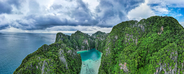 Drone pictures at Phi Phi Leh, Maya Bay and Pileh Lagoon © Stephen