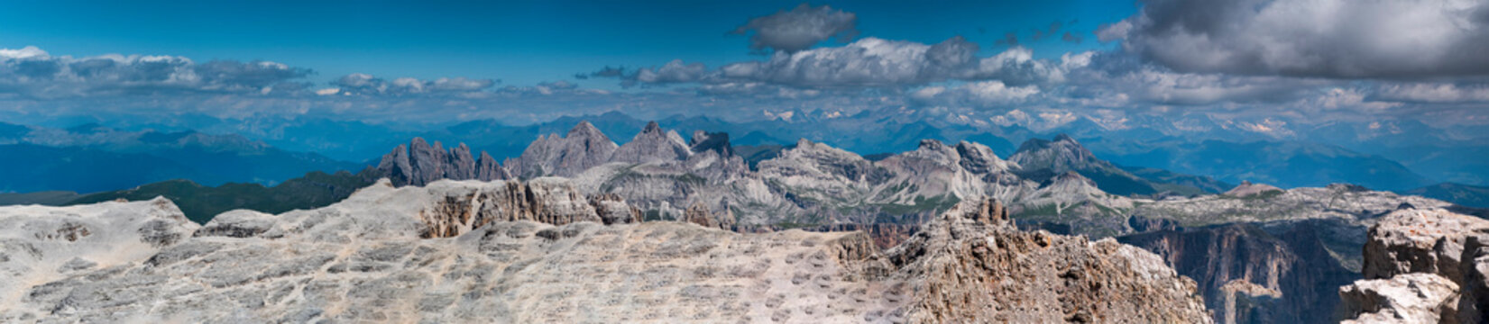"Piz Bilder – Durchsuchen 9,783 Archivfotos, Vektorgrafiken und Videos ...