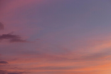 Fototapeta premium Cloudy pink-purple sunset. Evening view. summer background