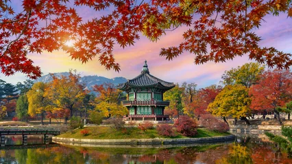 Tafelkleed Gyeongbokgungpaleis in de herfst, Seoul, Zuid-Korea. © tawatchai1990