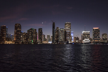 Obraz premium Downtown Miami skyline at night