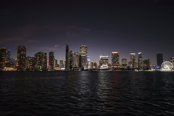 Fototapeta na wymiar Downtown Miami skyline at night