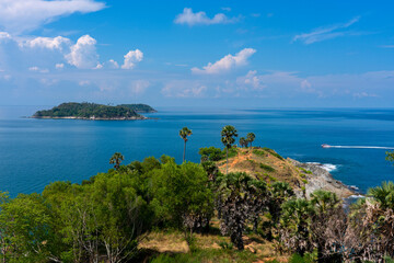 Promthep Cape is one of the most photographed locations in Phuket. Phromthep cape viewpoint at blue sea sky in Phuket, Thailand. - 530586872