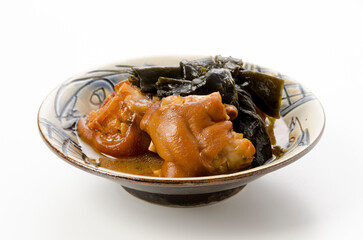 豚足と昆布の煮付け