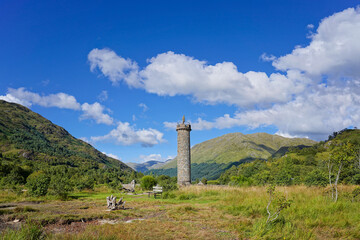 Fototapeta na wymiar Glenfinnan Monument in the Scottish Highlands