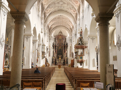 Innenaufnahme der barocken Basilika St. Emmeram, Regensburg, Bayern