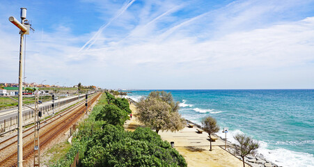 Puente para peatones sobre la carretera del Maresme, Barcelona, Catalunya, Espa&ntilde;a, Europa