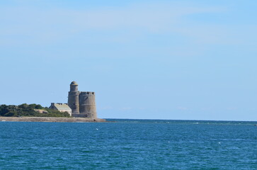 Le fort de Tatihou vu de Saint Vaast La Hougue (La Manche - Normandie - France)
