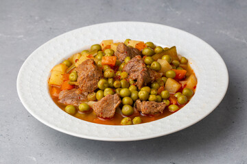 Turkish Food Meaty Green Pea Stew - Stewed Meat Etli Bezelye.