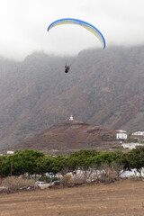 fotograf&iacute;a de parapente en la frontera, el hierro, islas canarias