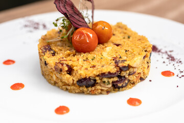 Vegetarian dishes such as salads, quinoa, avocado, vegetables and wraps