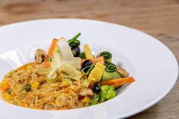 Vegetarian dishes such as salads, quinoa, avocado, vegetables and wraps