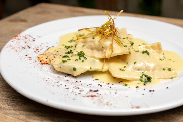 Vegetarian dishes such as salads, quinoa, avocado, vegetables and wraps
