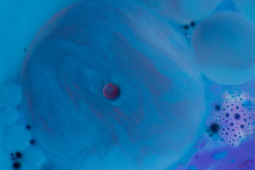 Obraz na płótnie Canvas Fluid circle sphere, with blue gradient background