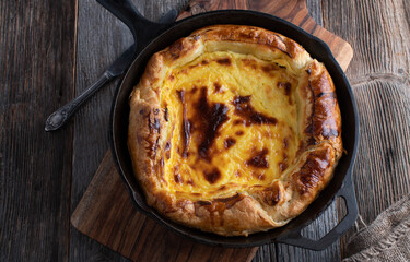 Puff pastry tart with sour cream lemon filling 