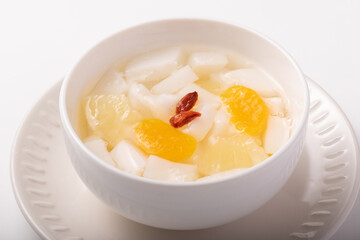 杏仁豆腐　(みかん・パイン入り)