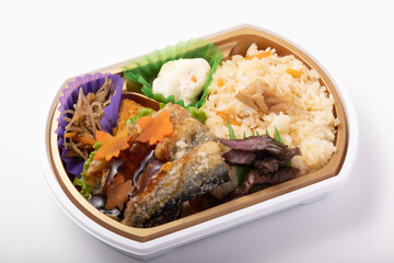 三陸産さんま竜田と舞茸しめじご飯弁当