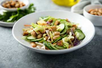 Healthy vegetable salad with white bean