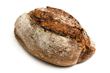 Pane integrale italiano isolato su fondo bianco