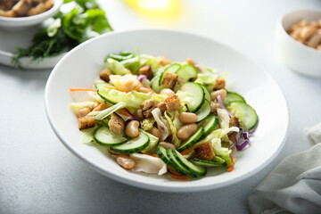 Healthy vegetable salad with white bean
