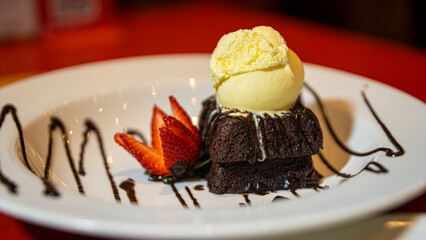 cream with chocolate and strawberry 