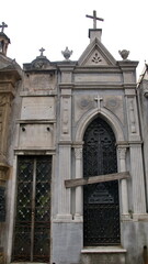 Obraz premium Door on a vault in La Recoleta Cemetery in Buenos Aires, Argentina