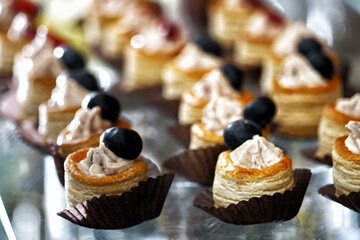 Fingerfood und Sektempfang.