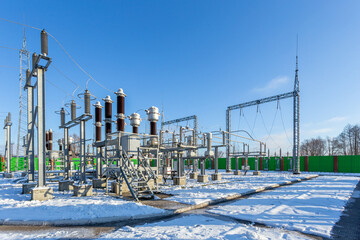 Electrical transformer, equipment for stepping up or stepping down voltage, high voltage power plant