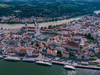 Fototapeta na wymiar Universitätsstadt Passau von oben