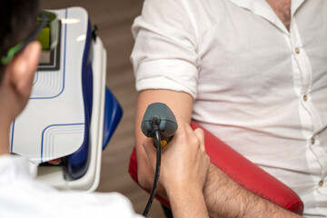 MLS laser used in sprains, muscle tears, tendonitis, brachial neuralgia, craniofacial pain,...