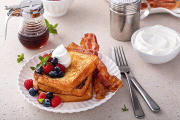 Classic french toast with bacon and berries