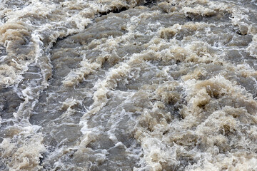 Aufgewühltes Wasser