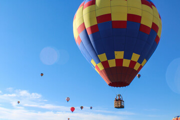 Obraz premium hot air balloon in flight