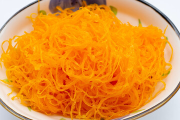 Thai dessert Foi Thong, Golden egg yolk threads