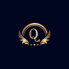 luxury letter Q logo royal gold star